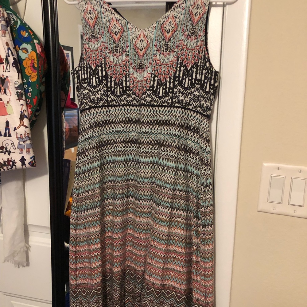 Multicolor Sleeveless Patterned Athleta dress, soft material - Picture 3 of 3